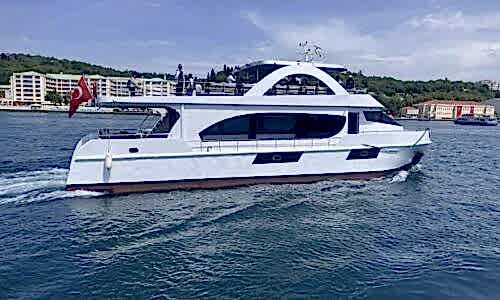 İstanbul Boğazında 45 Kişi Kiralık Gezi Teknesi