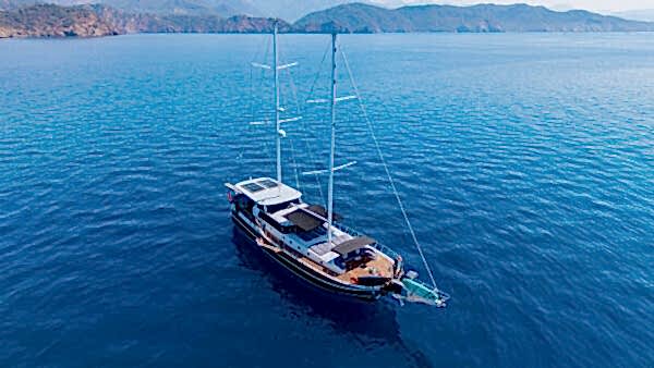 24 mt 12 kişi kiralık gulet Göcek