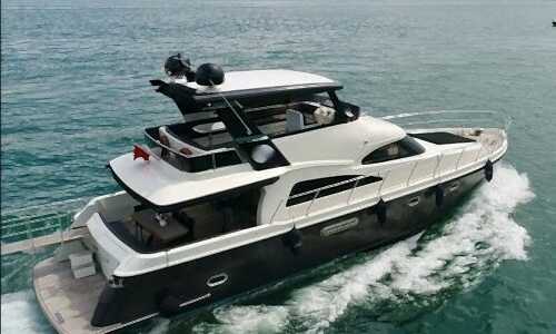 İstanbul Boğazında 20 Kişi Kiralık Motoryat