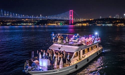 2026 Teknede Mezuniyet Balosu: Boğaz’ın Ortasında Unutulmaz Bir Veda