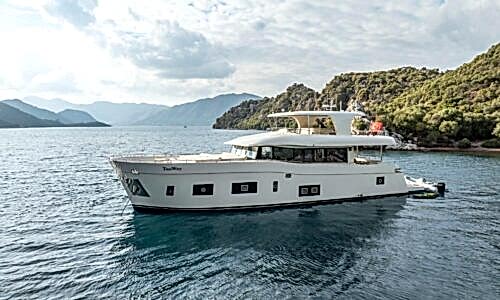 26 metre 9 kişi Marmaris Trawler Yat Kiralama