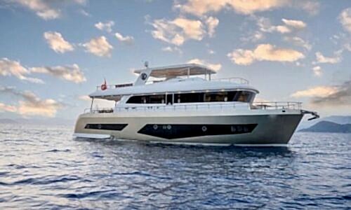 Trawler Yat Kiralama